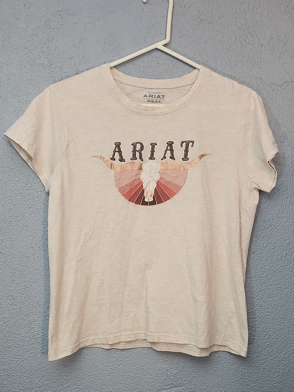 Ariat Cream Graphic Short-Sleeve Tee with Pink & Tan Skull Motif